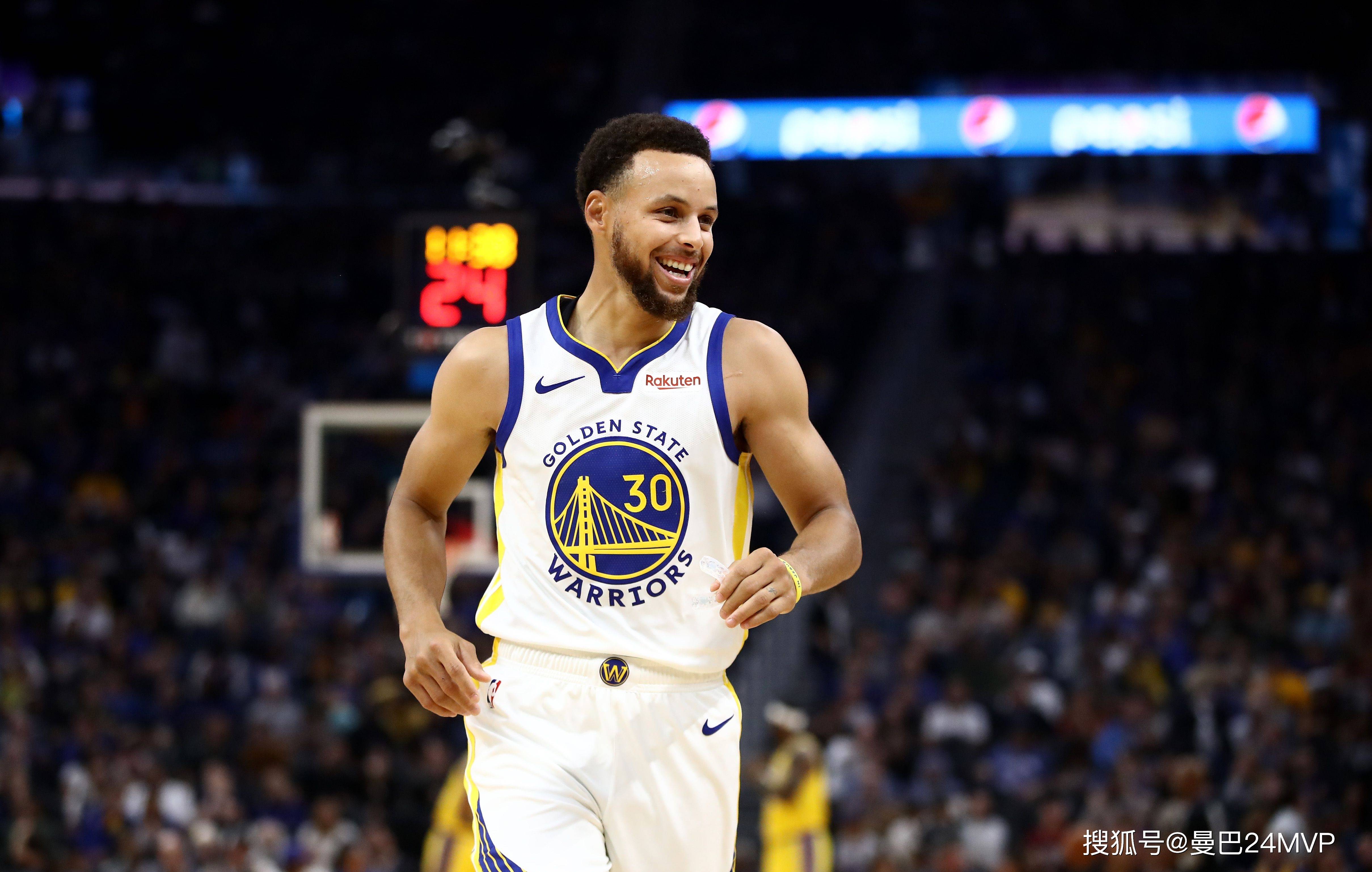 阿劳霍在巴萨已被罚下5次，本世纪仅次于皮克、莫塔和马克斯（阿劳霍在巴萨已5次染红，本世纪仅逊于皮克、莫塔与马克斯）