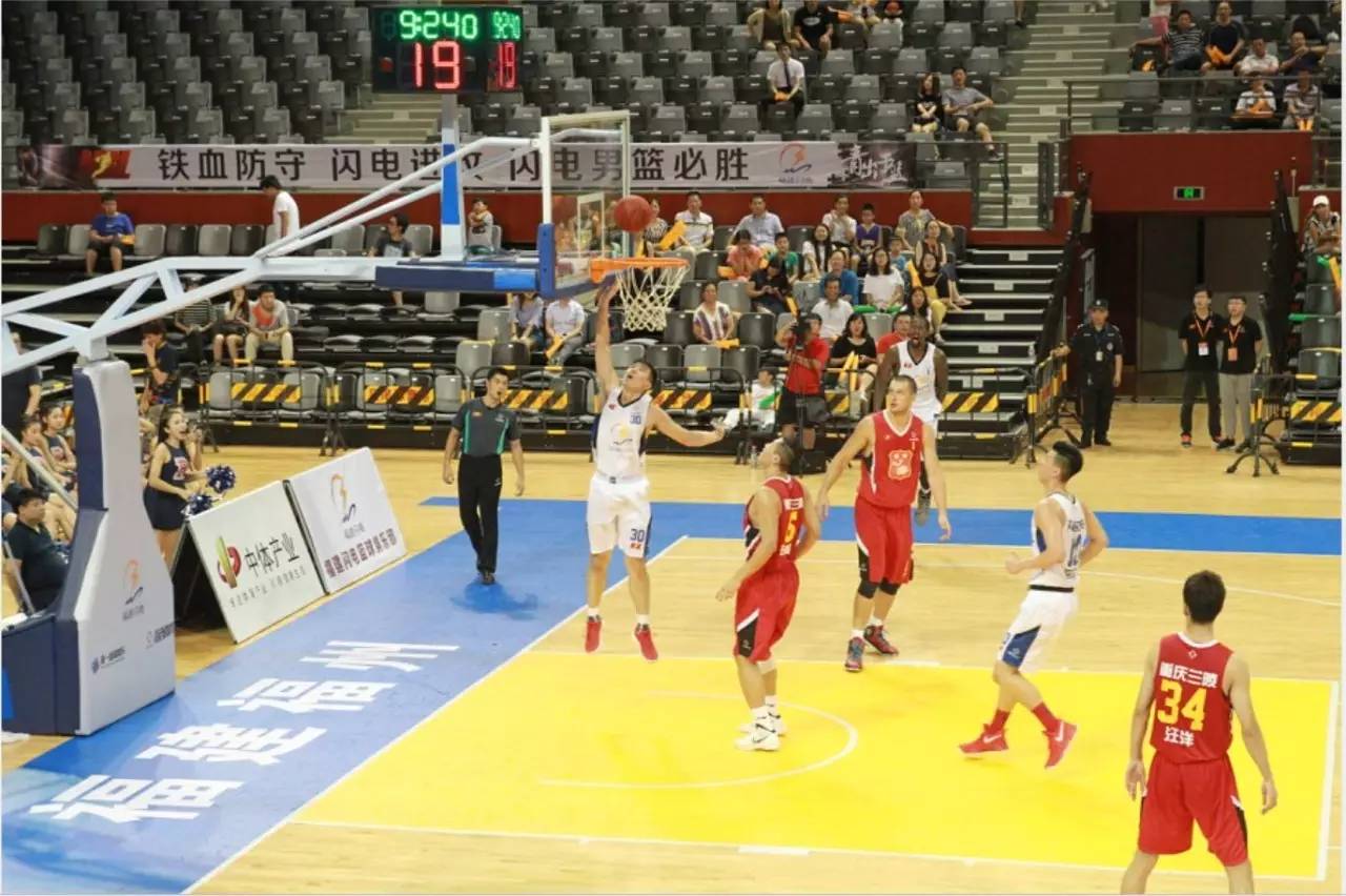 尤文图斯官方：加蒂右膝内侧半月板受伤，至少缺席1个月（尤文官宣：加蒂右膝内侧半月板受损，至少休战1个月）