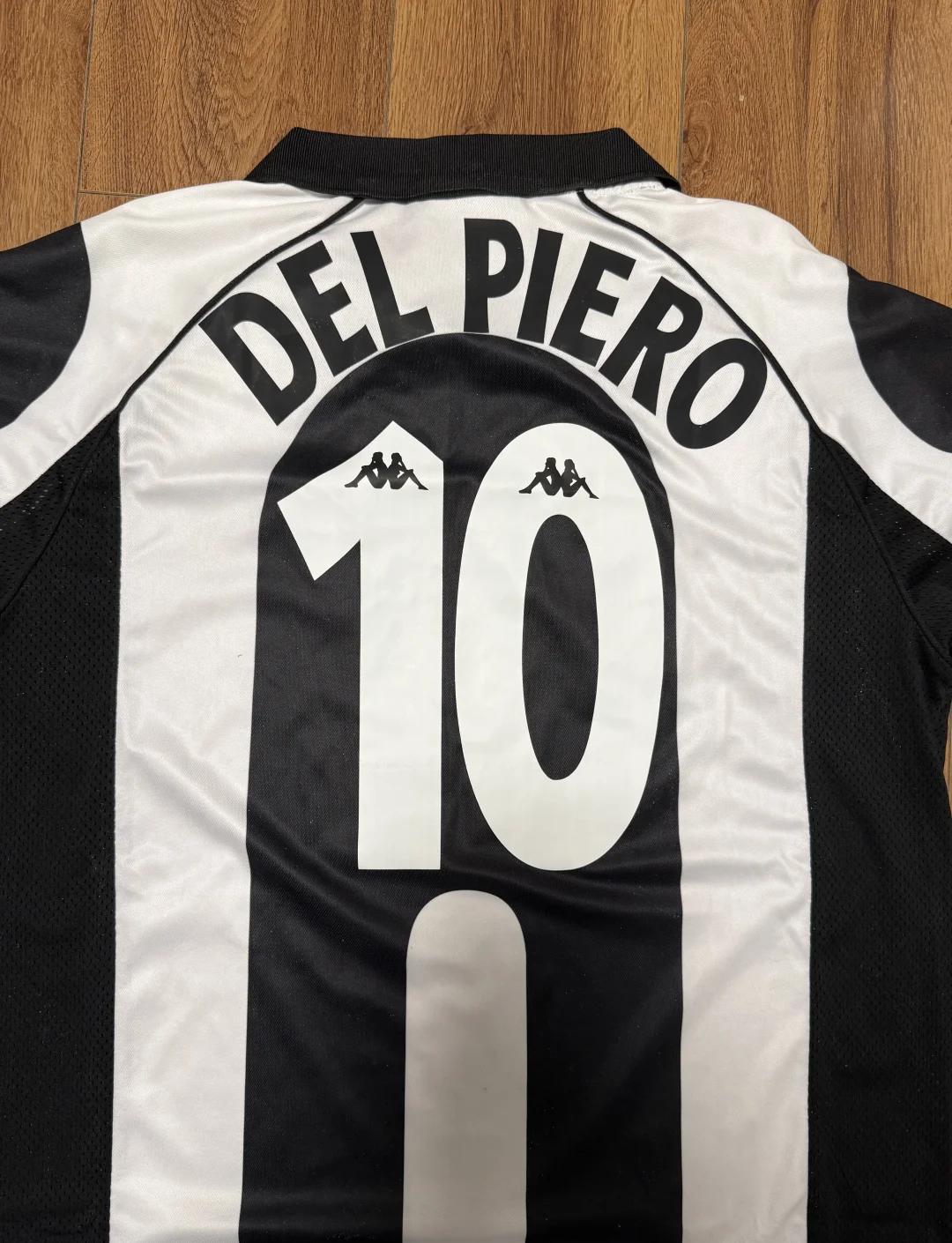 气坏了！沈梓捷补防被吹犯规抱怨绕场 犯满离场