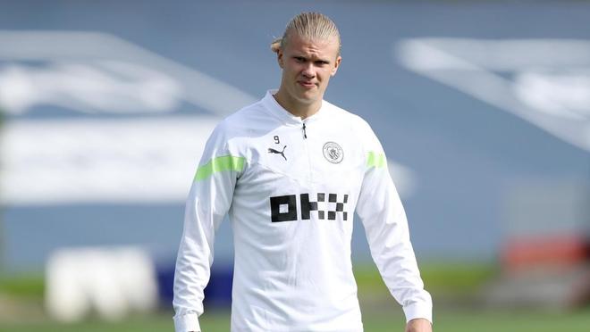 成都金牛公安：蓉城vs河南期间，两名观众做出侮辱性动作被行拘（金牛公安通报：蓉城对阵河南时两名观众因侮辱性举动被行拘）