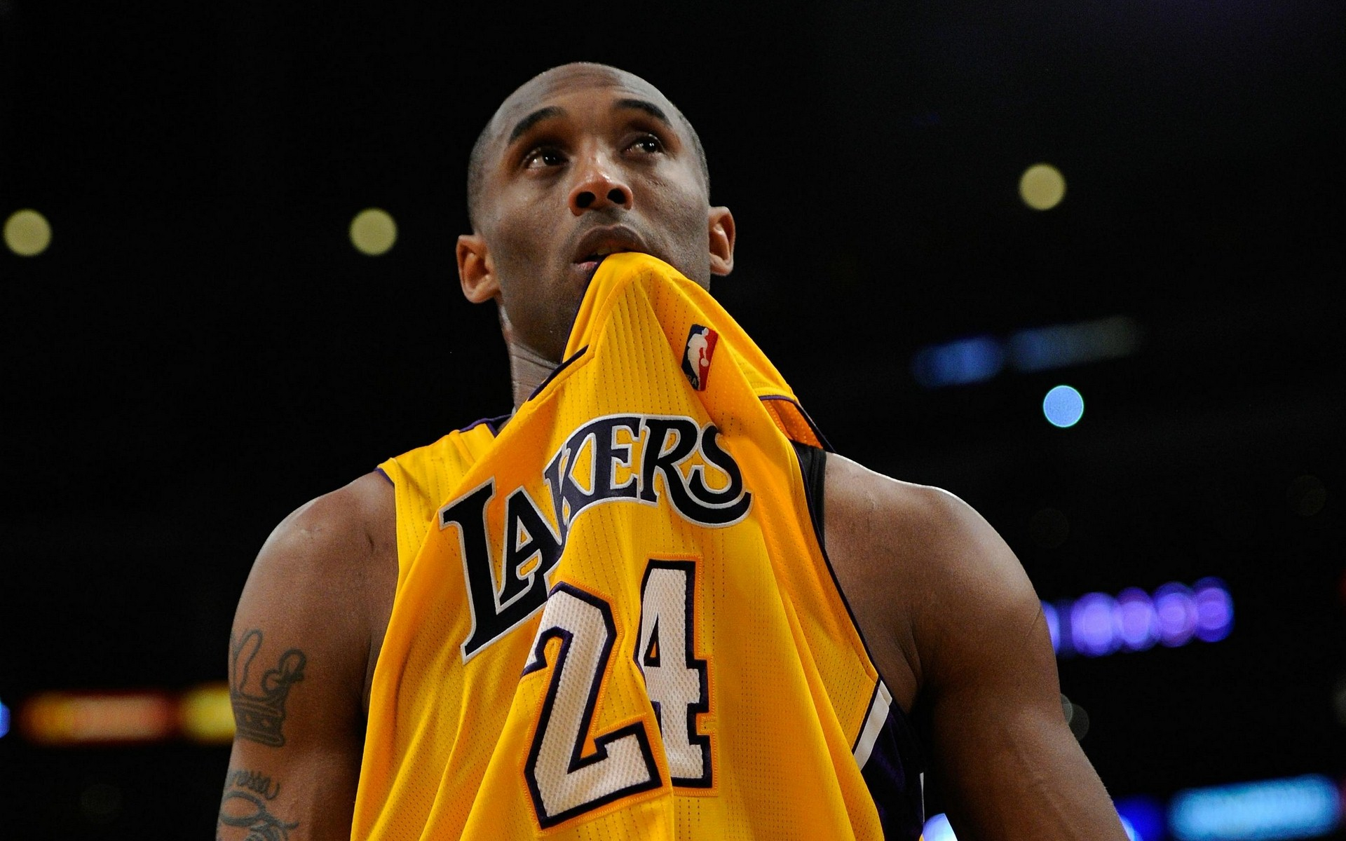 拉布亚德发文告别英博，队友马莱莱、马马杜送上祝福（拉布亚德社媒与英博道别，马莱莱、马马杜留言致意）