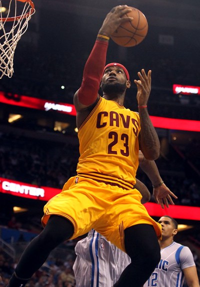 高开低走！公牛7连败之后跌出东部前十（开局强势难续，公牛7连败滑出东部前十）