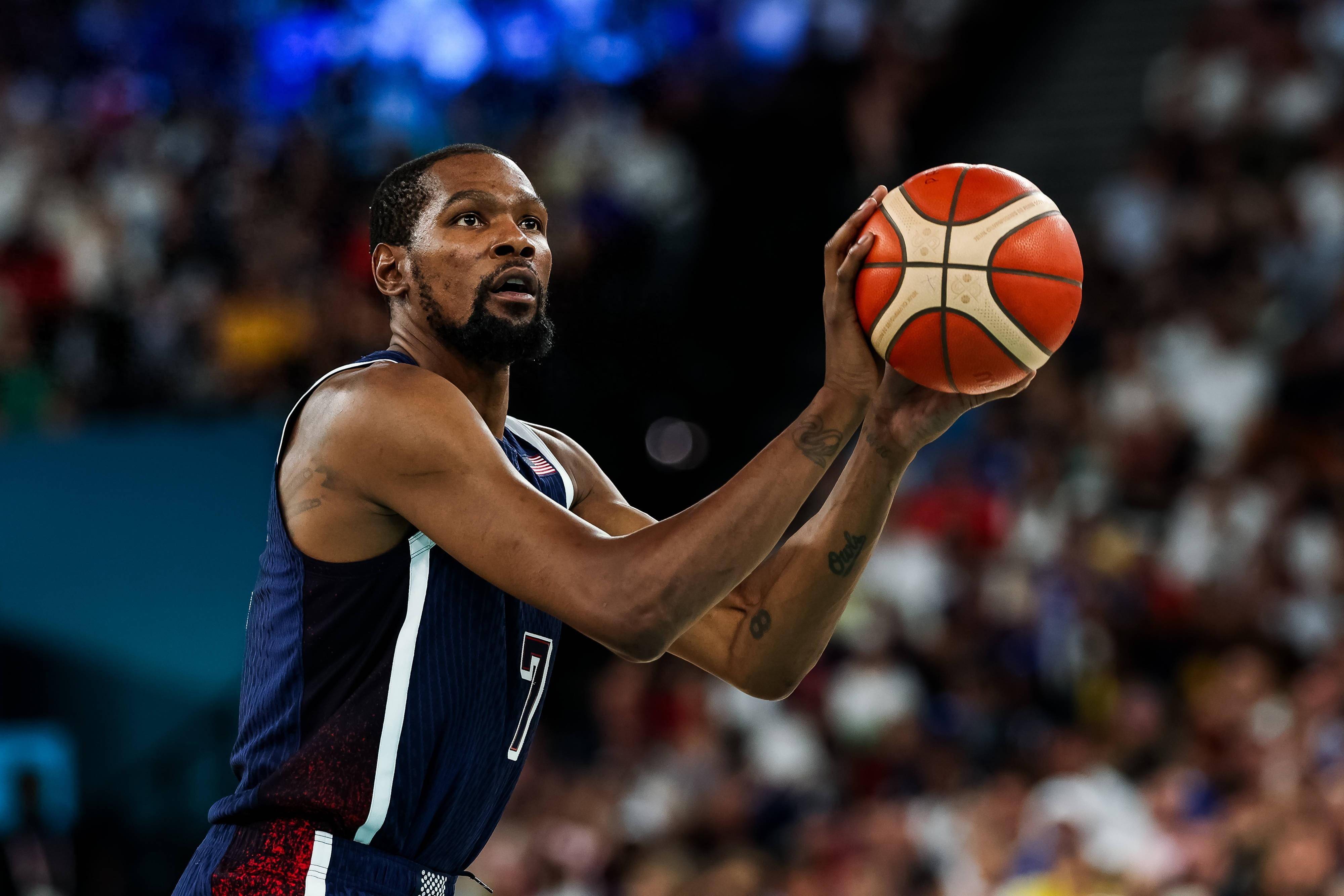 官方：26岁的前比利时国脚、国米旧将范赫斯登退役（官宣：26岁比利时前国脚、国米旧将范赫斯登正式退役）