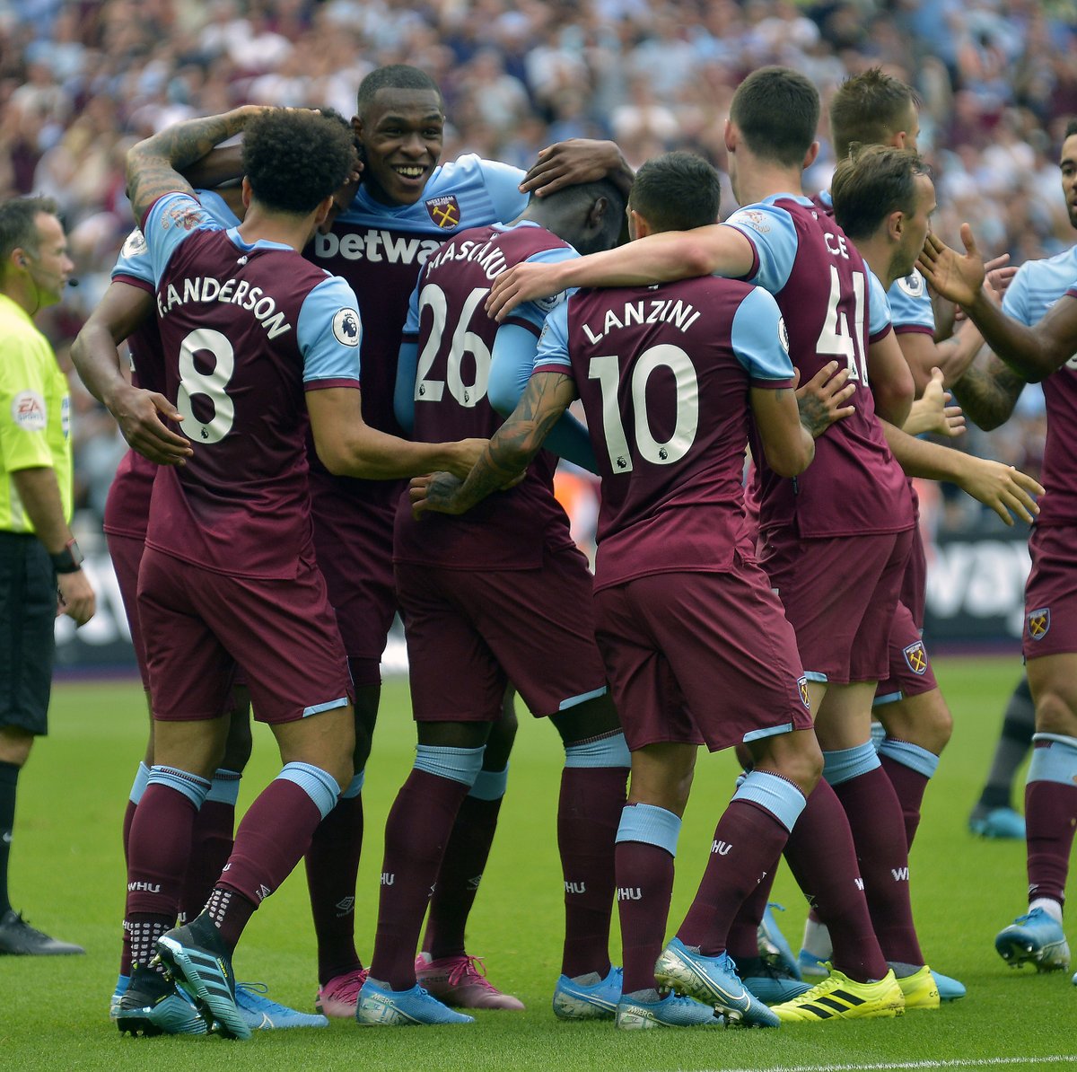 曼联拉什福德破门助球队获胜（拉什福德建功，曼联全取三分）